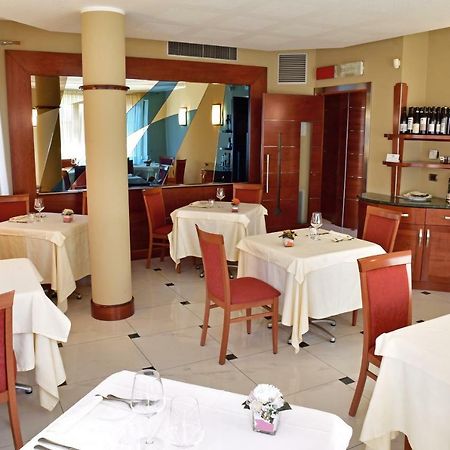 Albergo Ristorante San Marco Carmagnola Exteriör bild