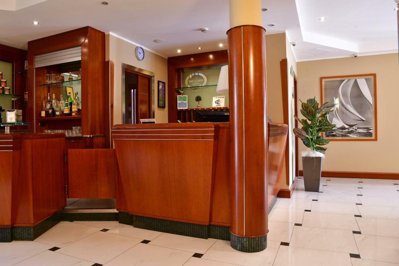 Albergo Ristorante San Marco Carmagnola Exteriör bild