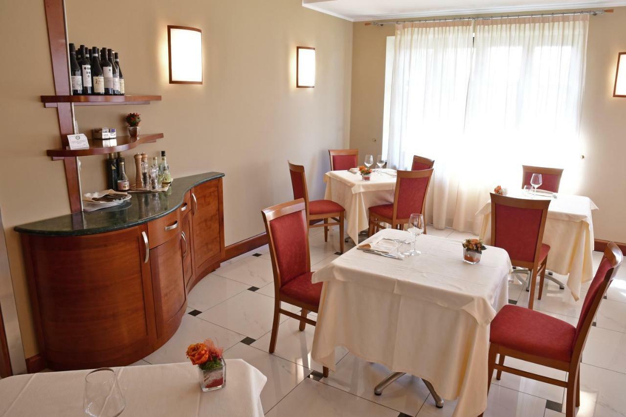 Albergo Ristorante San Marco Carmagnola Exteriör bild