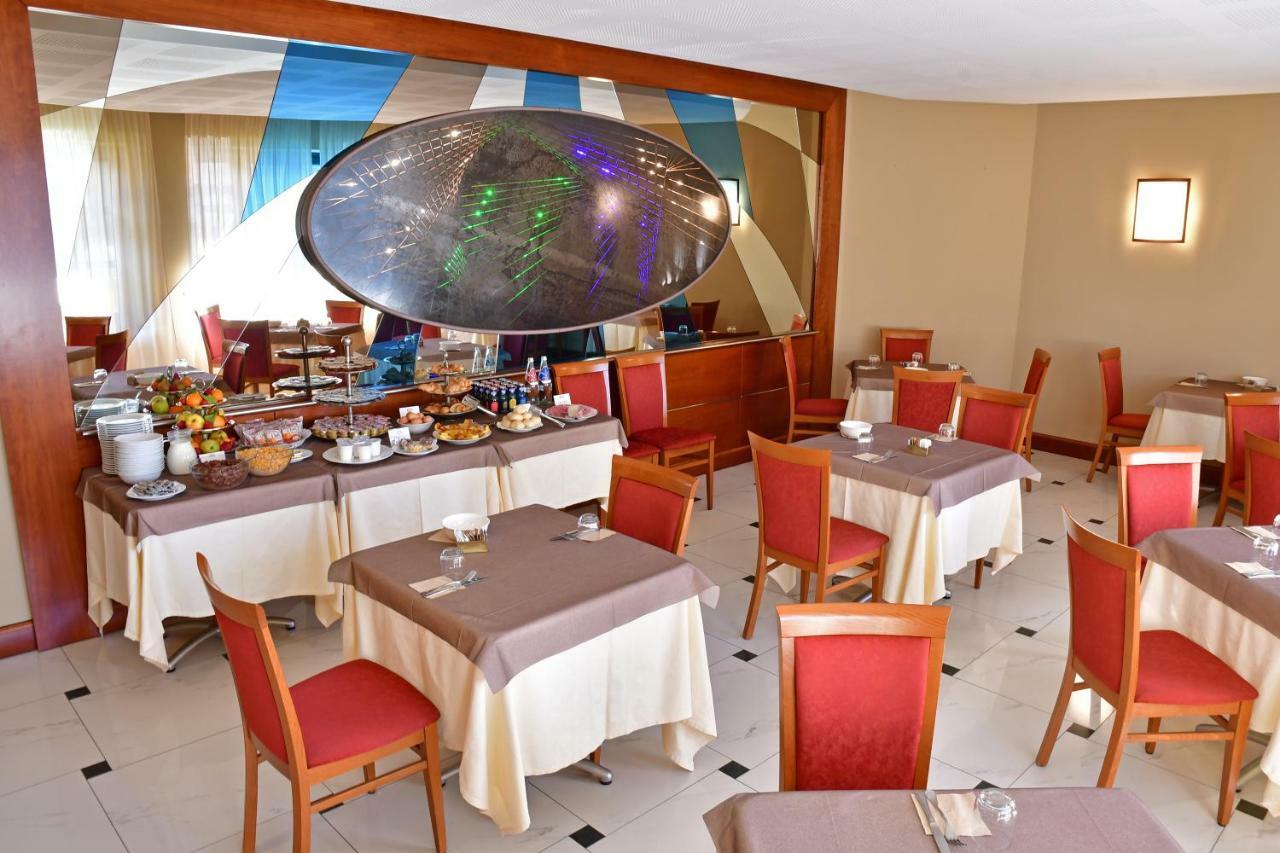 Albergo Ristorante San Marco Carmagnola Exteriör bild